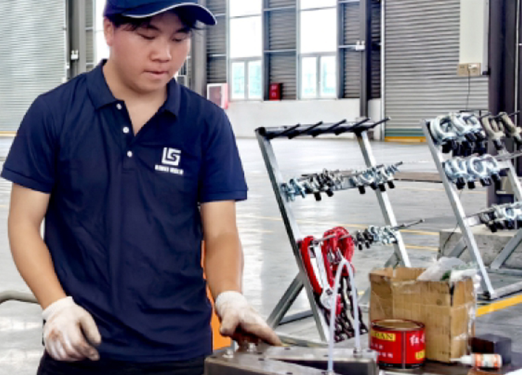 每件零件试水- 模具发模检查